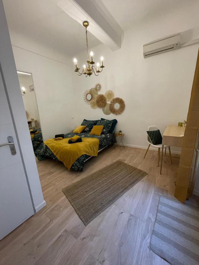 Le Casimir - Superbe T3 En Plein Centre Ville Renove Avec Gout - Wifi Béziers Buitenkant foto