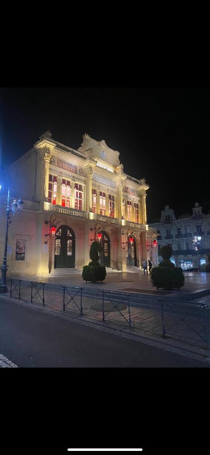 Le Casimir - Superbe T3 En Plein Centre Ville Renove Avec Gout - Wifi Béziers Buitenkant foto
